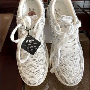 Call It Spring, white sneakers, new, glitters, bed foam